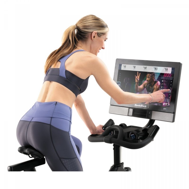 Rower spiningowy NordicTrack Commercial S22i + Roczne członkostwa  iFit