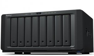 NAS Synology DS1821+; Tower; 8x (3.5”/2.5 SATA HDD/SSD); AMD Ryzen V1500B;,4 GB DDR4 (max. 32GB),4 x 1GbE RJ-45