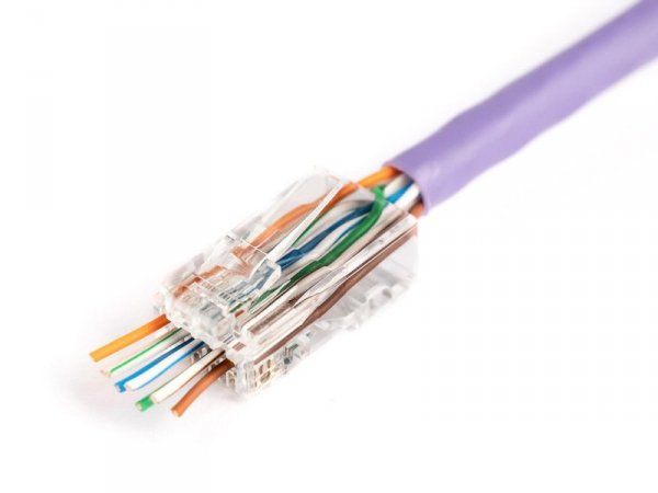 Wtyk RJ45 (8P8C) przelotowy DIGITUS kat.6 nieekranowany, AWG 26-24, opakowanie 100 szt.