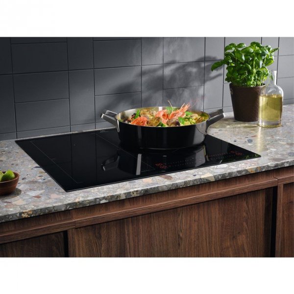 Płyta indukcyjna ELECTROLUX EIS62453IZ SaphirMatt czarny mat
