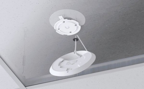 Access Point Wi-Fi 6 Ubiquiti UniFi U6+ 2.4GHz(2x2)/5GHz(2x2) PoE 1x1G (WYPRZEDAŻ)