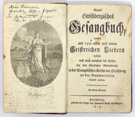 NEUES Hirschbergisches Gesangbuch, welches aus 1500 alten und neuen Geistreichen Liedern besteht und nach welchem die Lieder bey dem öffentlichen Gottesdienste in der Evangelischen Kirche vor Hirschberg an den Nummertafeln bemerkt werden