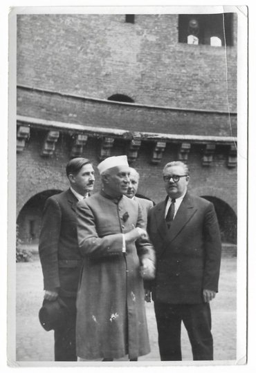 [KRAKÓW - Jawaharlal Nehru z córką Indirą Gandhi podczas wizyty w Polsce - fotografie sytuacyjne].