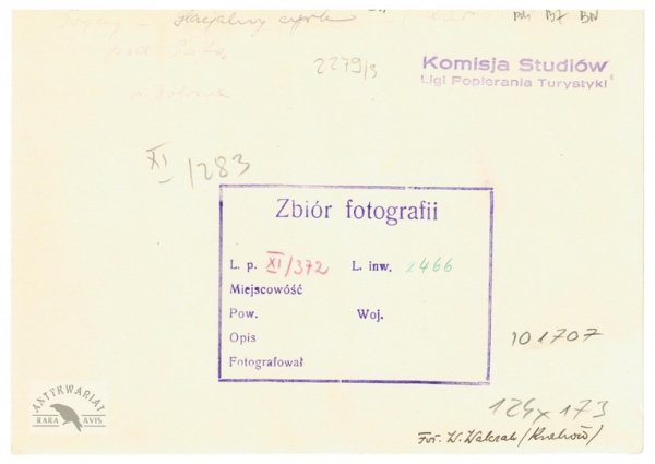 [GÓRY - Karpaty - Beskidy Wschodnie - Gorgany - Cyrk lodowcowy pod Grofą  - fotografia widokowa].