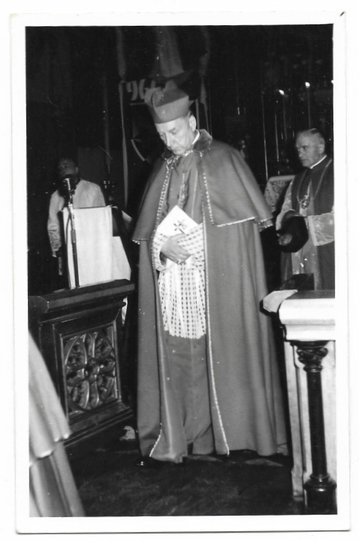 [WYSZYŃSKI Stefan - prymas podczas Obchodów Tysiąclecia Chrztu Polski - fotografie sytuacyjne].