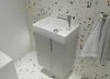 KROFAM - Umywalka UNIQ Solid Surface, biały z otworem na baterię  UN 5035-0