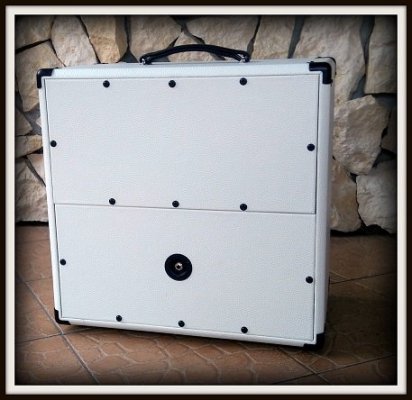 Kolumna gitarowa 1x12&quot;  ELEGANCE BLACK&amp;WHITE V30