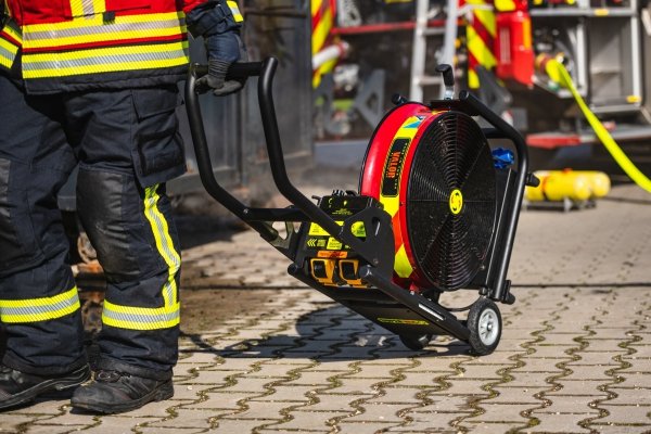 SuperVac V18-BK AKUMULATOROWY WENTYLATOR ODDYMIAJĄCY