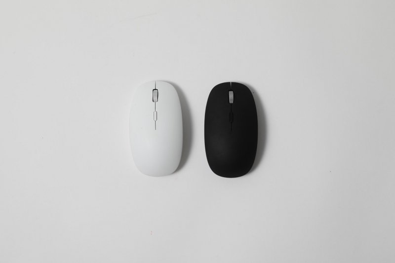 POUT Hands4 – Bezprzewodowa mysz komputerowa z funkcją szybkiego ładowania, kolor czarny, POUT-01401-G