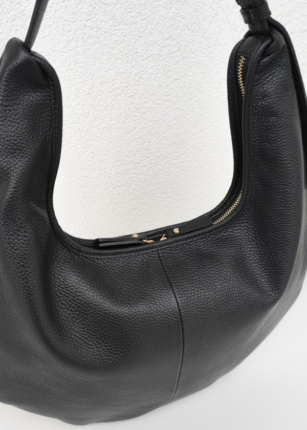 Czarny worek skóra naturalna Laura Biaggi