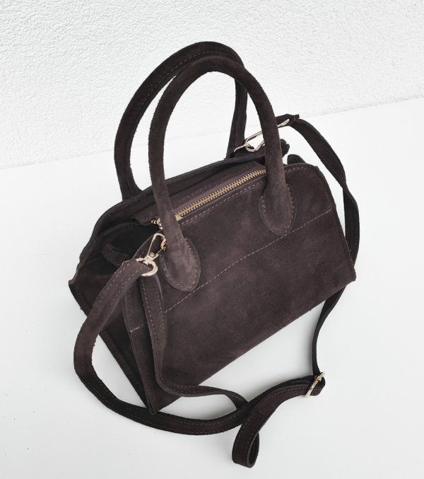 Mini zamszowy czekoladowy kuferek Vera Pelle