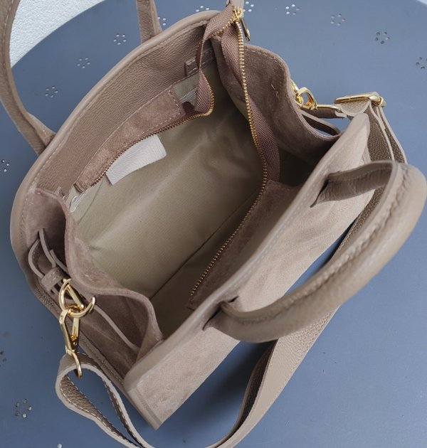 Zamszowa torebka kuferek skóra naturalna beżowa light taupe