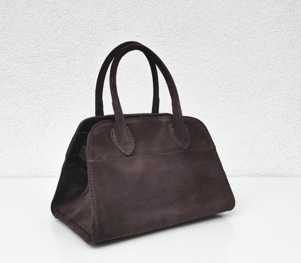 Mini zamszowy czekoladowy kuferek Vera Pelle