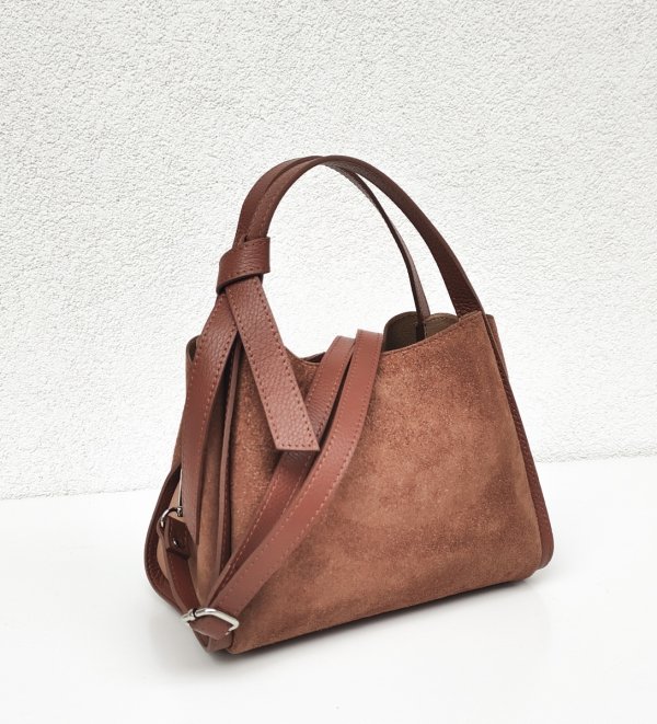 Zamszowy brązowy cynamonowy kuferek vera pelle