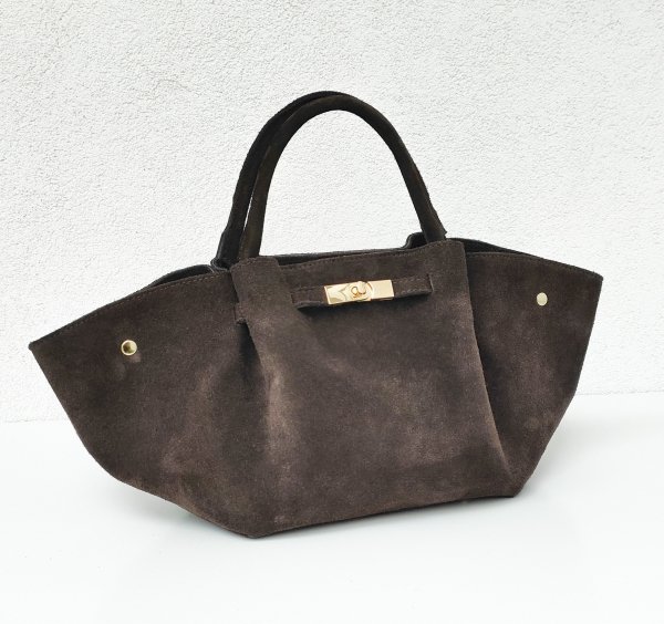 Trapezowa czekoladowa torebka kuferek naturalny zamsz Laura Biaggi