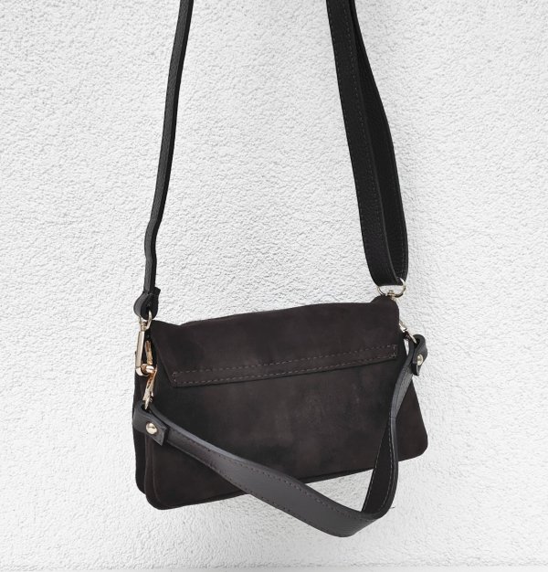 Mini zamszowa czekoladowa listonoszka Vera Pelle