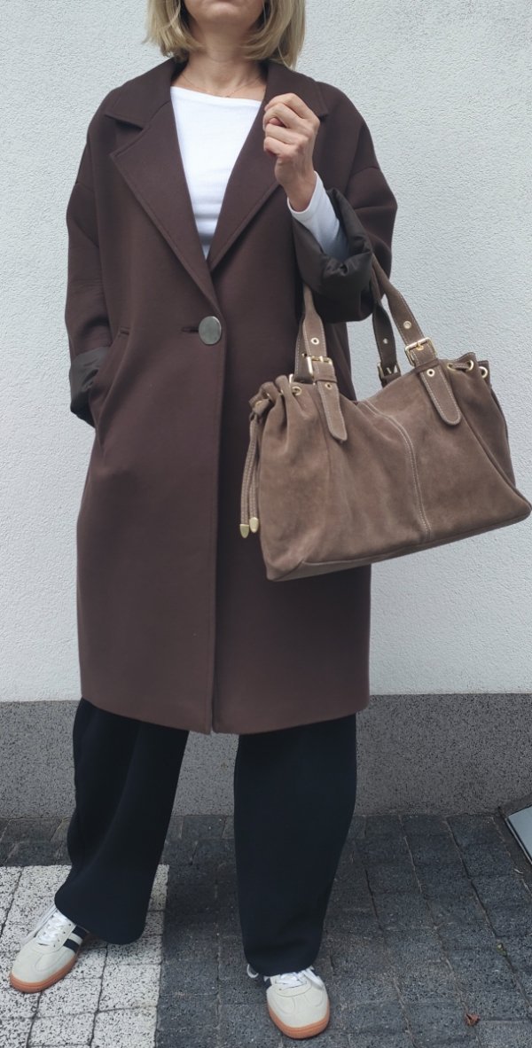 Zamszowa torebka z troczkiem skóra naturalna Vera Pelle taupe