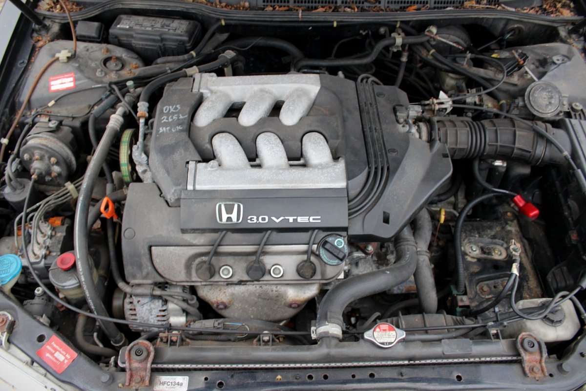 Silnik Honda Accord Vi 1998 3.0I V6 J30A1 Coupe - Pod Maską - Accord Vi 1998-2002 - Honda - Marki Japońskie