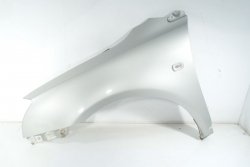 _Błotnik przód lewy Toyota Avensis T25 2003-2006(Kod lakieru: 1C0)