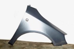 Błotnik przód prawy Skoda Fabia II 5J 2007 Hatchback 5-drzwi (Kod lakieru: LF8J)