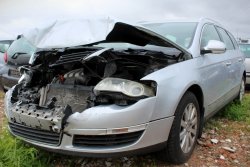 Szyba drzwi przód lewa VW Passat B6 2005 2.0TDI BKP Kombi