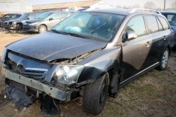Szyba drzwi przód lewa Toyota Avensis T25 Lift 2008 Kombi