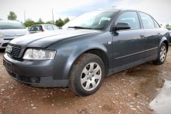 Pas przód Audi A4 B6 2001 2.0i ALT Sedan