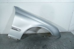 _Błotnik przód prawy Mercedes C-Klasa W203 2000-2007 Kombi (kod lak.775)