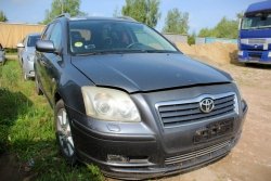 Błotnik przód prawy Toyota Avensis T25 2005 2.2D-CAT 2AD-FHV Kombi