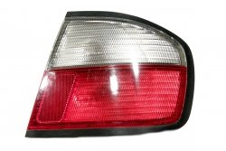 Lampa tył prawa Nissan Primera P11 1996-1999 5D