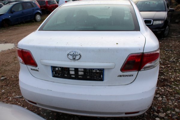 Lampa tył w klapę prawa Toyota Avensis T27 2009 Sedan