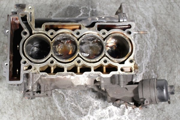 Dół blok silnika Citroen C4 Picasso 2008 1.6VTI 5FW