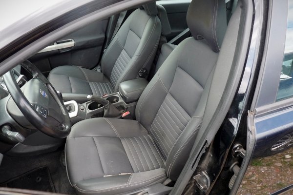 Drzwi tył prawe Volvo V50 2004 Kombi 