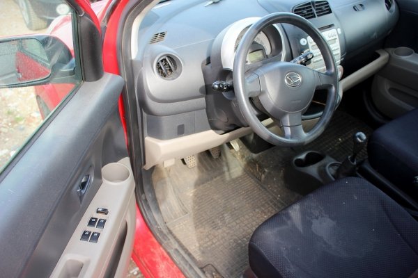Drzwi przód prawe Daihatsu Sirion M3 2005 Hatchback 5-drzwi (kod lakieru: R40)