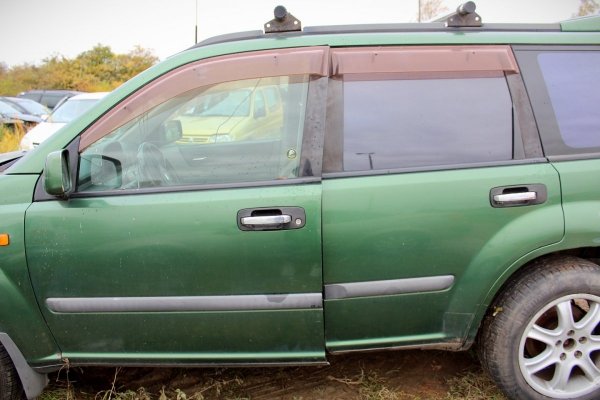 Drzwi przód prawe Nissan X-Trail T30 2002 