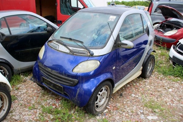 Drzwi Przód Lewe Smart Fortwo 450 2000 0.6i (gołe drzwi bez osprzętu)