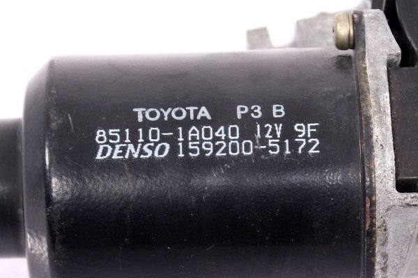 Silniczek wycieraczek przód Toyota Avensis T25 2003-2008
