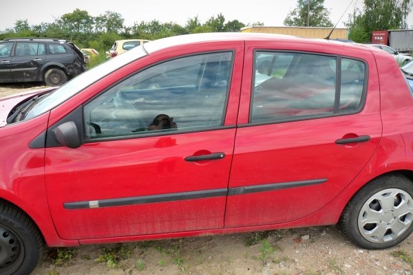 Maska Renault Clio III 2008 Hatchback 5-drzwi (kod lakieru: OV727 - RED BRISK BC)
