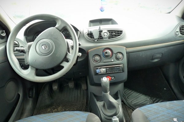 Zderzak tył Renault Clio III 2008 Hatchback 5-drzwi (kod lakieru: OV727 - RED BRISK BC)