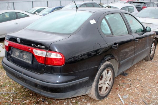 Klapa bagażnika tył Seat Toledo II 2003 Sedan (LC9Z)