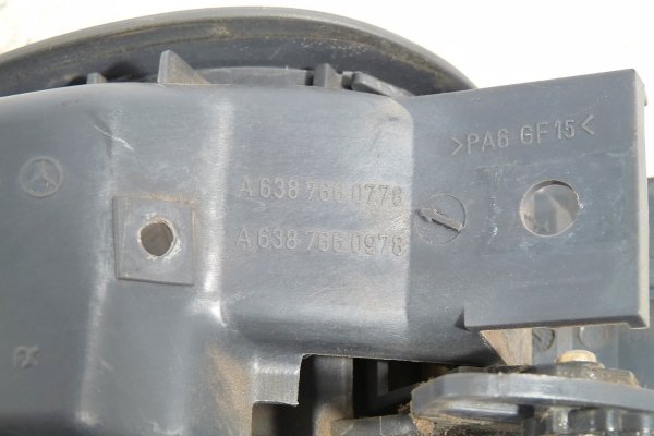 Klamka przód lewa wewnętrzna Mercedes Vito W638 2002 
