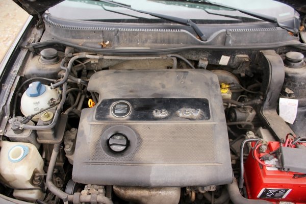 Zderzak przód Seat Toledo II 2003 Sedan (LC9Z)