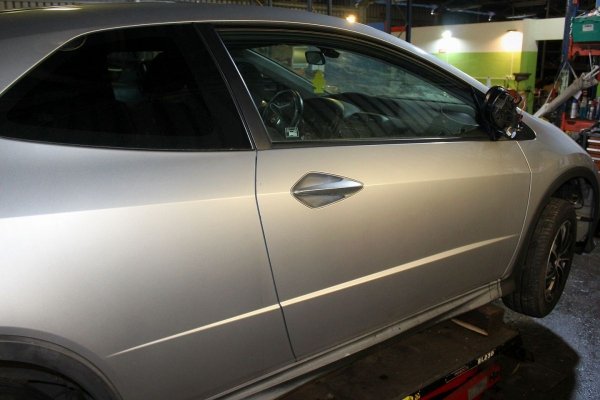 Drzwi przód lewe Honda Civic VIII FN 2007 2.2i-CDTI N22A2 Hatchback 3-drzwi 