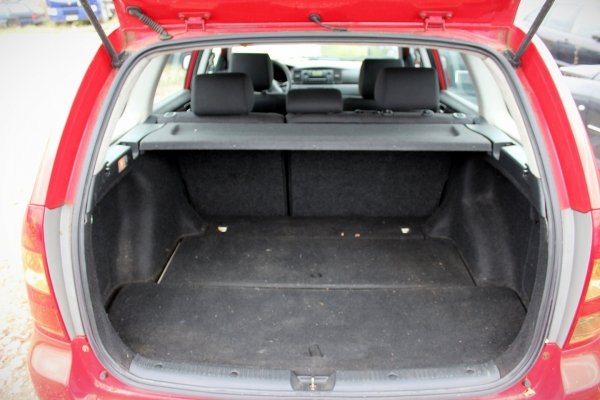 Błotnik przód lewy Toyota Corolla E12 2005 Kombi (3E5)