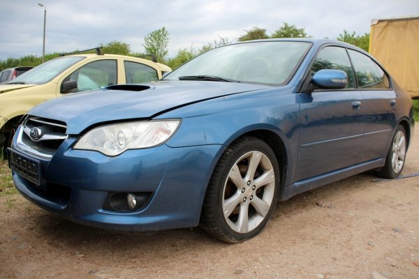 Klapa bagażnika tył Subaru Legacy BL 2008 2.0D EE20Z Sedan