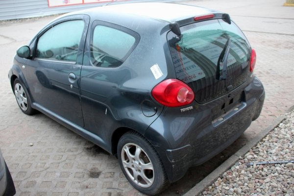 Toyota Aygo 2007 1.0VVTI 1KR-FE Hatchback 3-drzwi