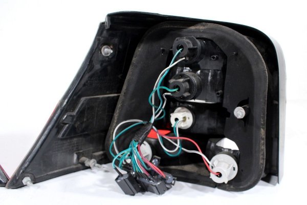 lampa tył lewa - prawa - vw - golf iv - zdjęcie 8