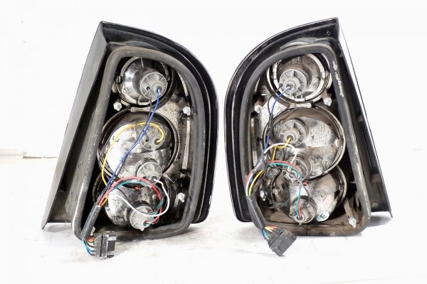 Lampy lampa tył lewa prawa Skoda Fabia I 2000-2007 Hatchback 5-drzwi 