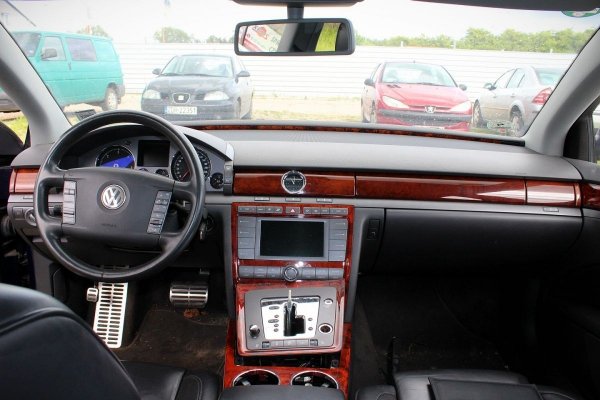 Maska VW Phaeton 2008 3.0TDI CARA Sedan 4Motion 