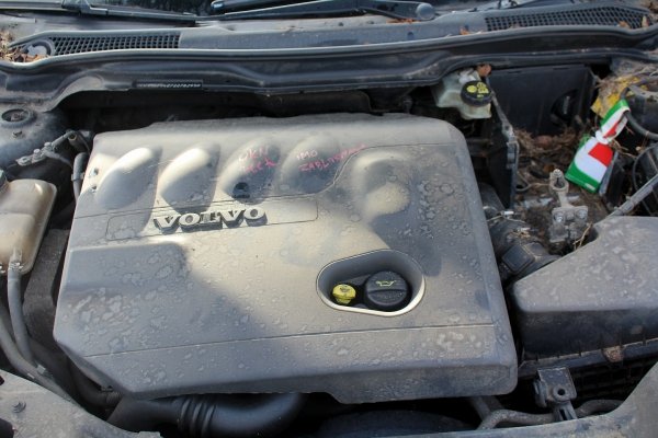 _Drzwi przód prawe Volvo S40 2006 Sedan (kod lakieru: BLACK STONE SOLID)